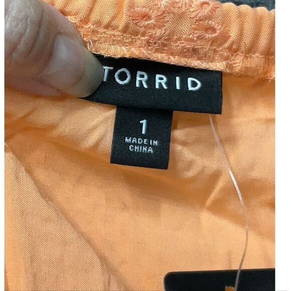 Torrid -1619 NWT Eyelet Tie Front Sleeveless Tank in Papaya Punch Women's 1X - Picture 5 of 6